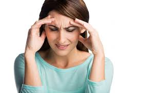 सिर में भारीपन की समस्या है, तो इन उपायों से मिलेगा आराम